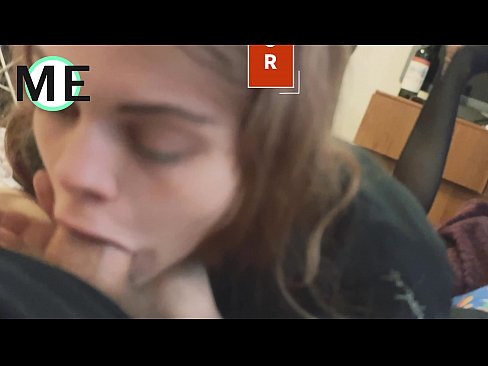 ❤️ Πούτσος στο λαιμό της, σκισμένο καλσόν και σκισμένα τακούνια Πόρνο vk ❌